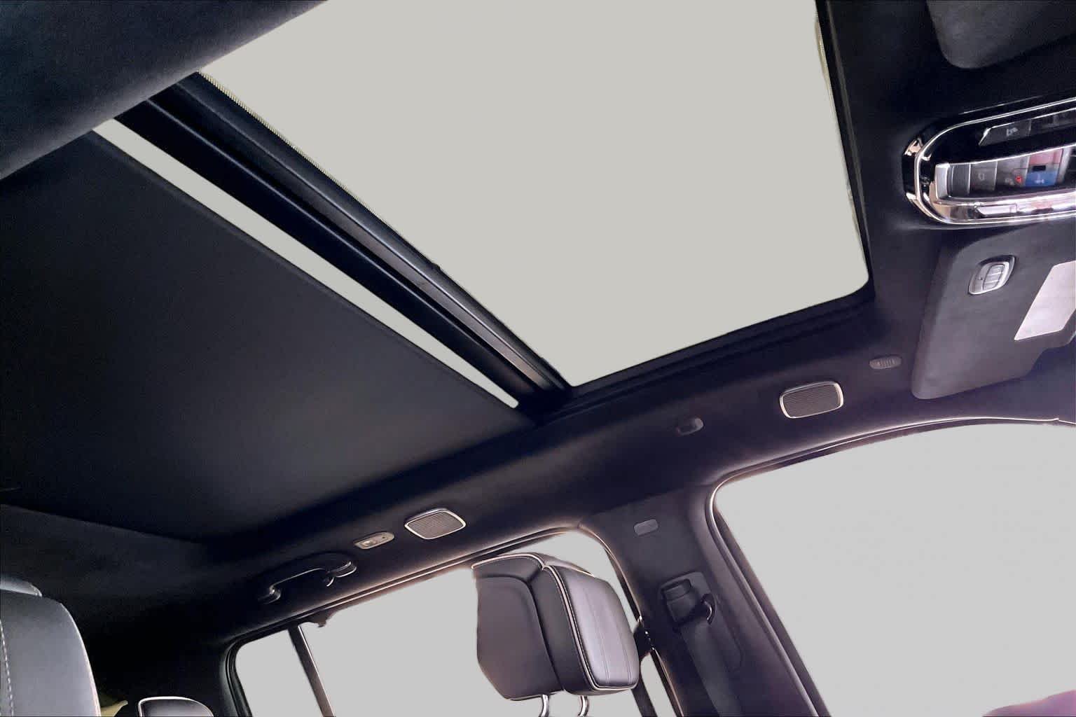 Used 2024 Bright White Clearcoat Jeep Series II image 13