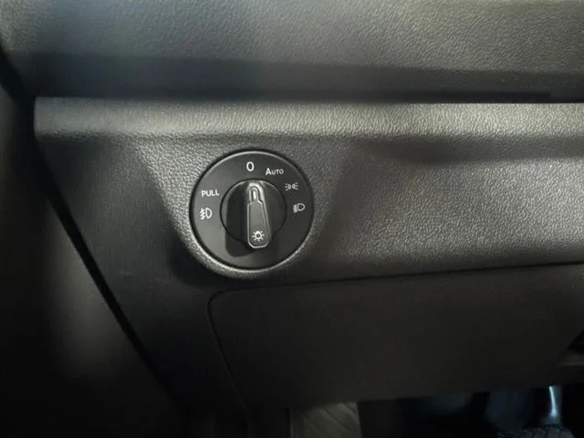 Used 2019 Deep Black Pearl Effect Volkswagen R-Line image 20