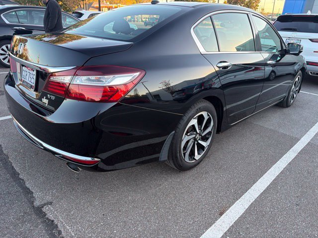 Used 2017 Crystal Black Pearl Honda EX-L image 5