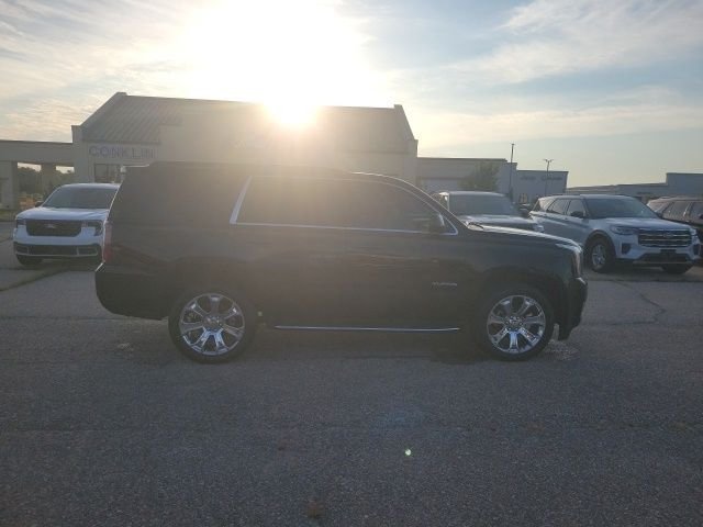 Used 2017 Onyx Black GMC SLE image 19