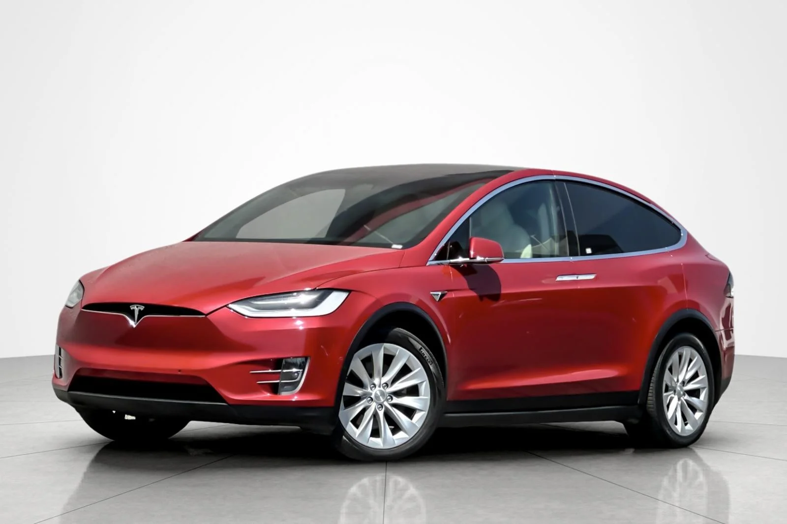 2021 Tesla Model X Long Range Plus's photo