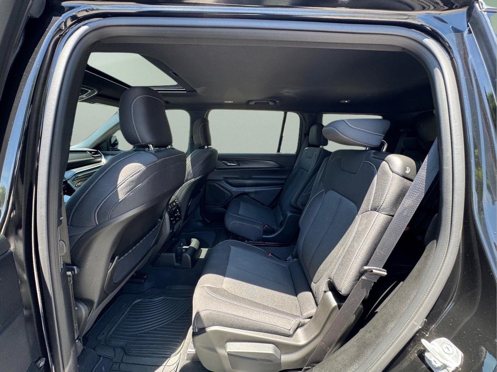 2025 Jeep Grand Cherokee L Laredo - Photo 11