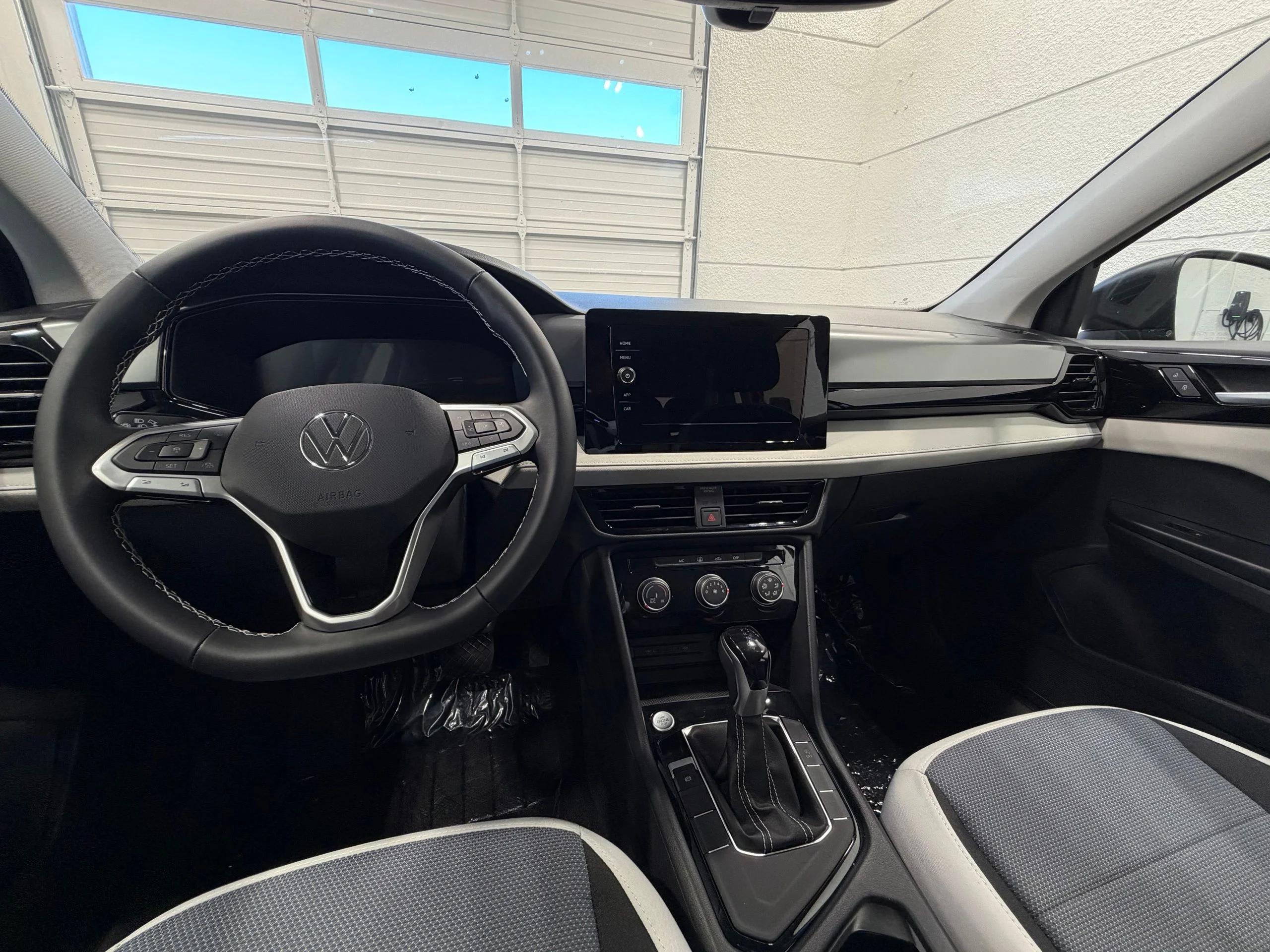 New 2026 Black Volkswagen 1.5T S image 37