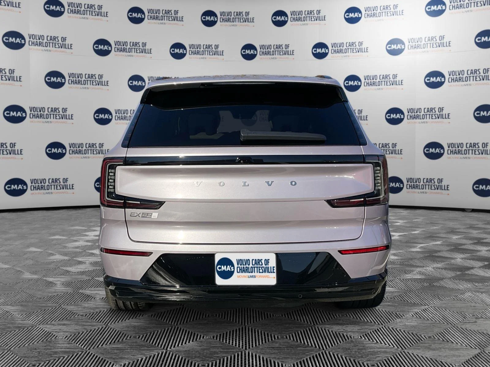 New 2026 Aurora Silver Volvo Ultra image 4
