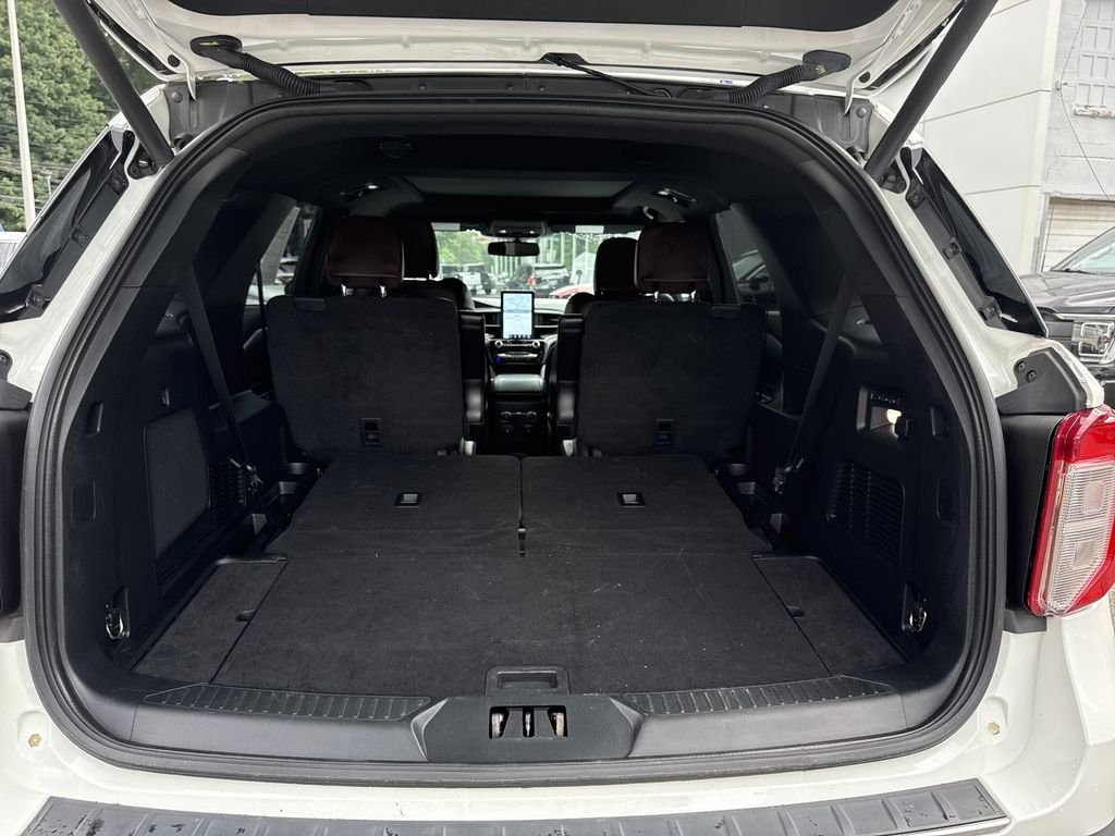 Used 2023 White Ford Platinum image 31