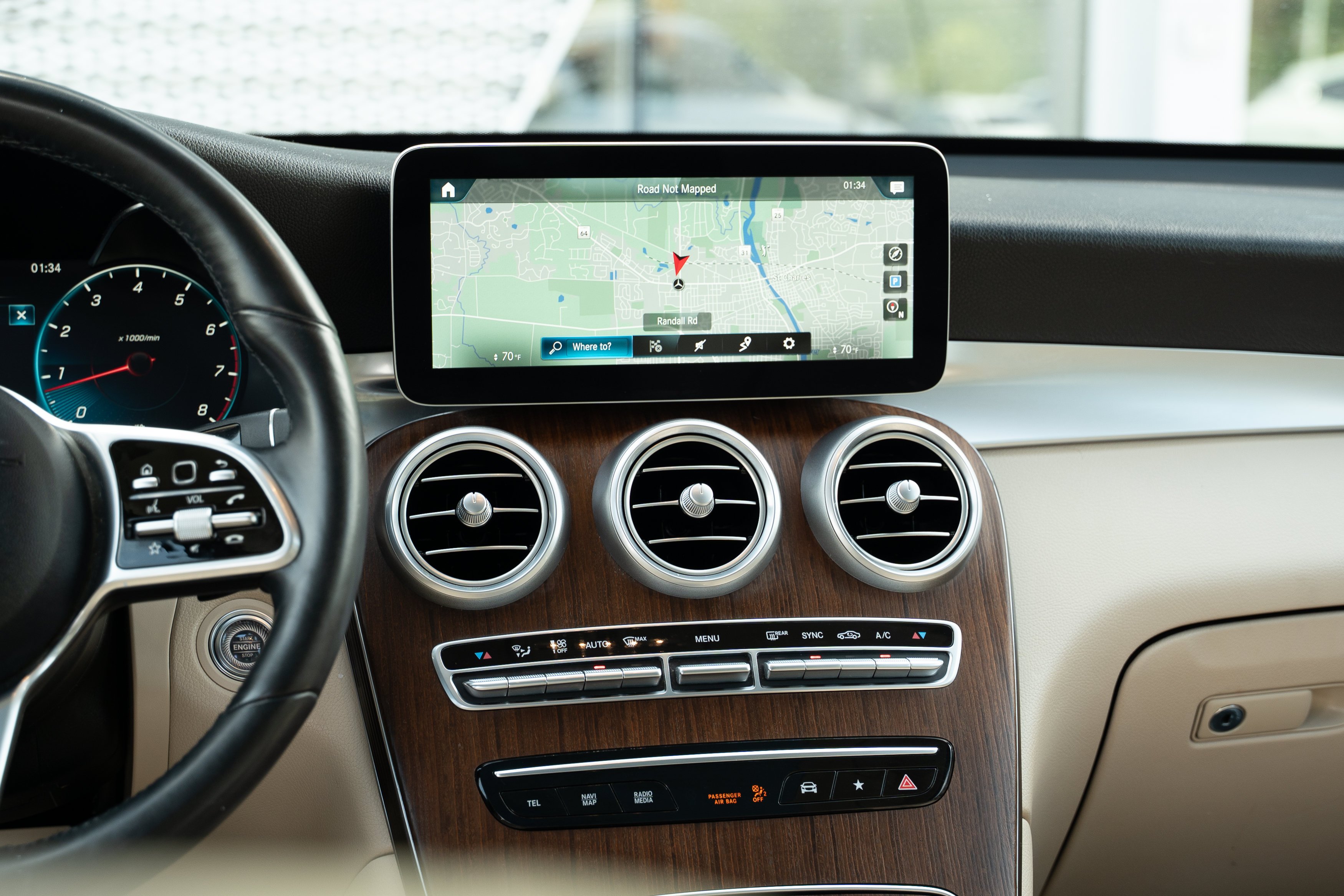 Used 2020 Lunar Blue Metallic Mercedes-Benz GLC 300 image 11
