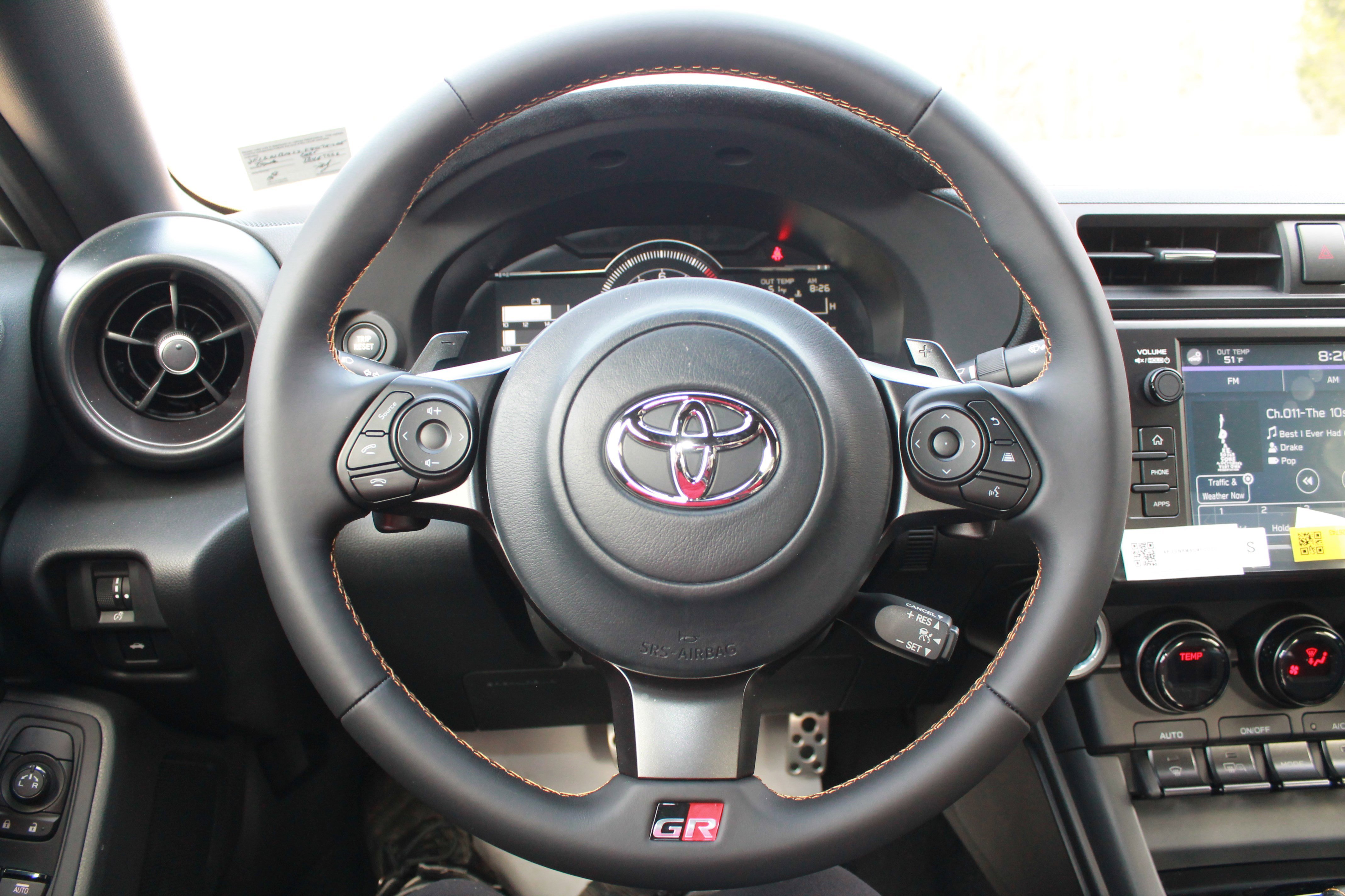 2026 Toyota GR86 Yuzu Edition - Photo 28