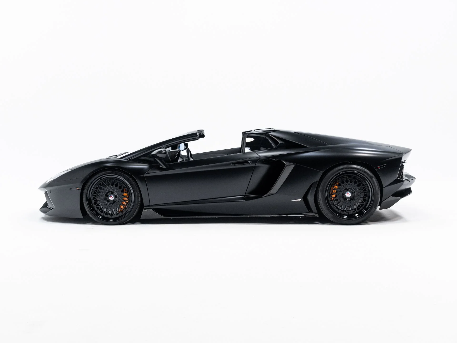 Used 2014  Lamborghini Roadster image 3