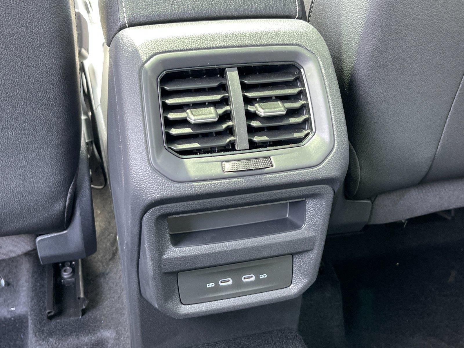 New 2026 Deep Black Pearl Volkswagen SEL image 34