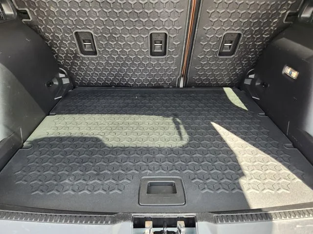 Used 2023 Cactus Green / Gray Ford Outer Banks image 32