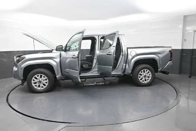 Used 2026 Silver Toyota SR5 image 43