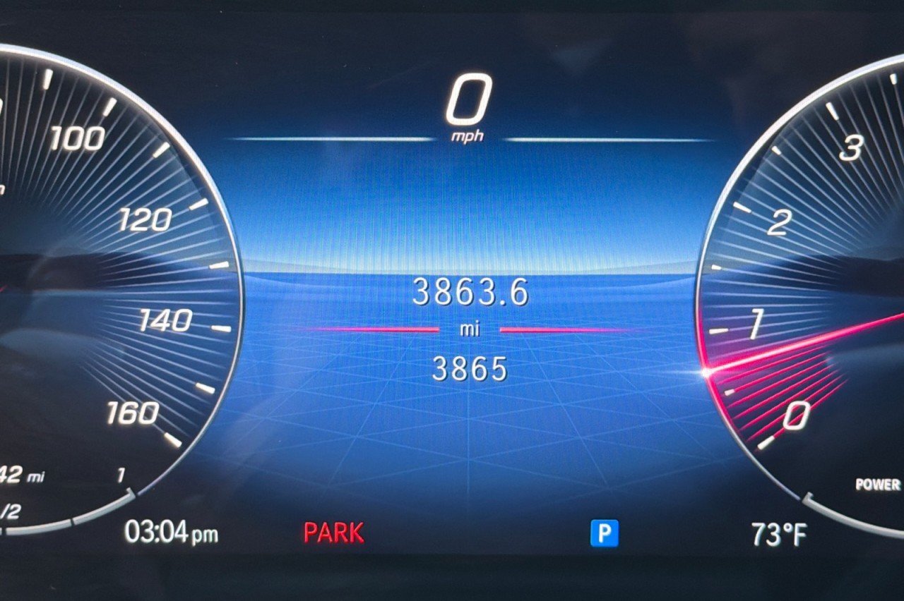 Used 2025 Polar White Mercedes-Benz GLE 450 image 25