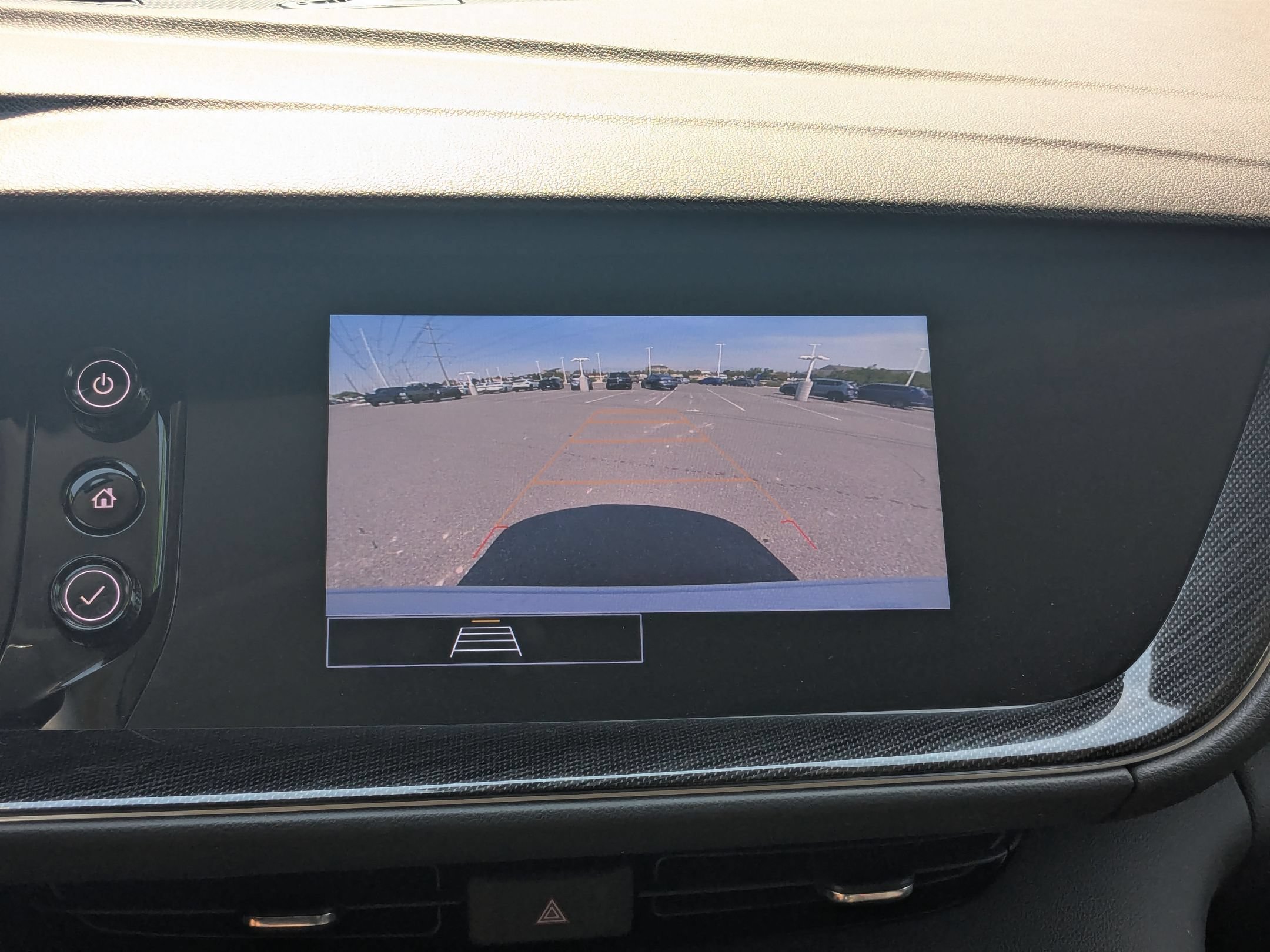 Used 2022 Summit White Buick Preferred image 23