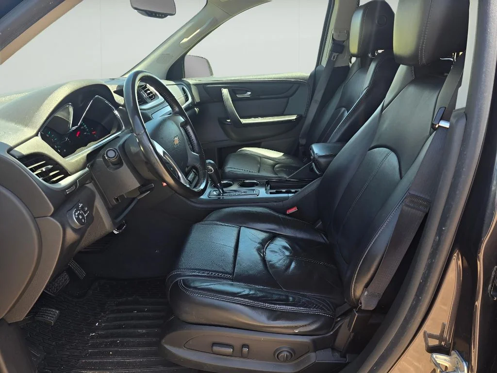 Used 2014 Tungsten Metallic Chevrolet LT image 9