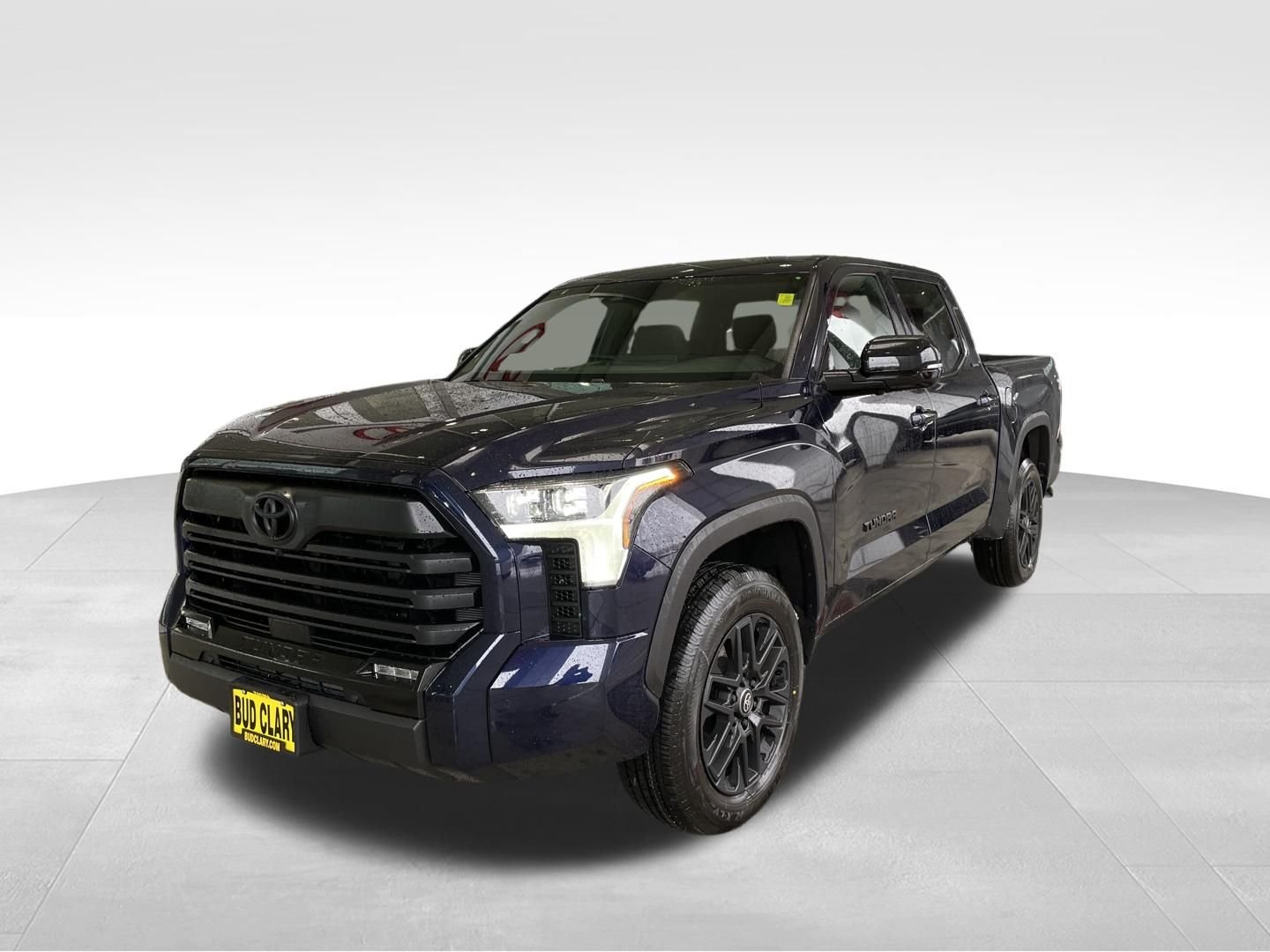 2026 Toyota Tundra Limited - Photo 8