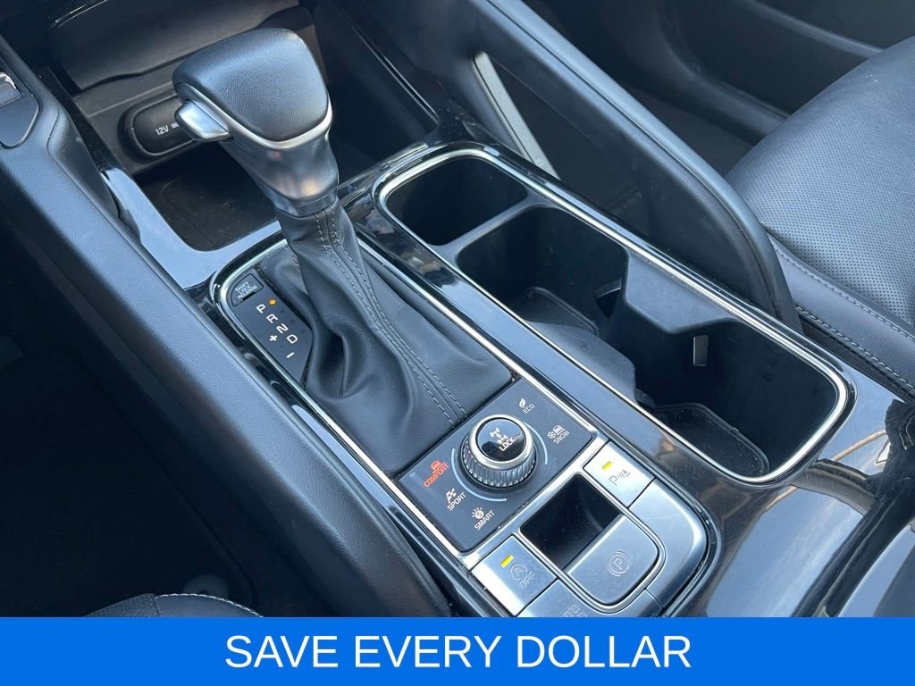 Used 2023 White Kia S image 13