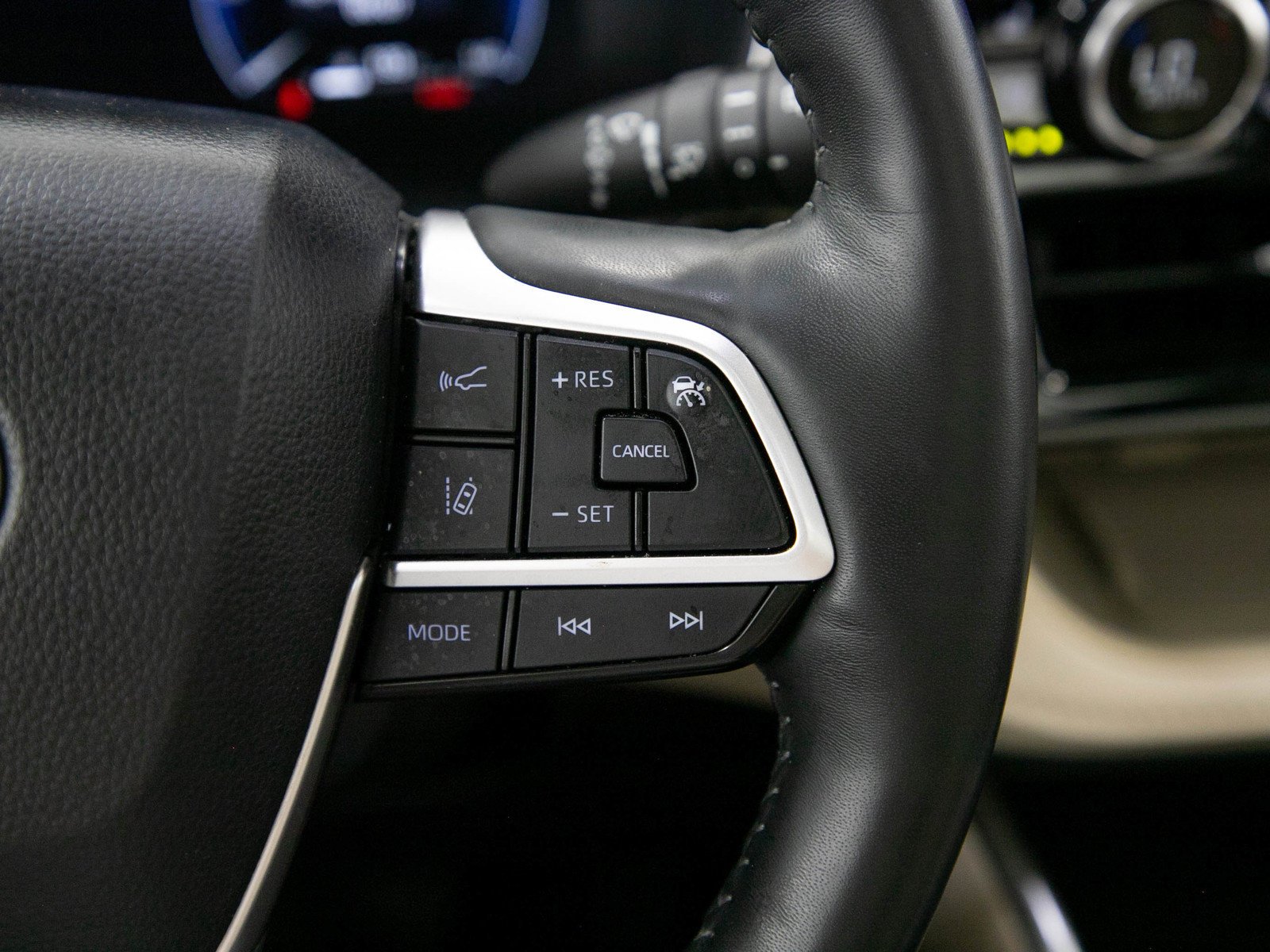 Used 2024 Black Toyota Hybrid Limited AWD image 27