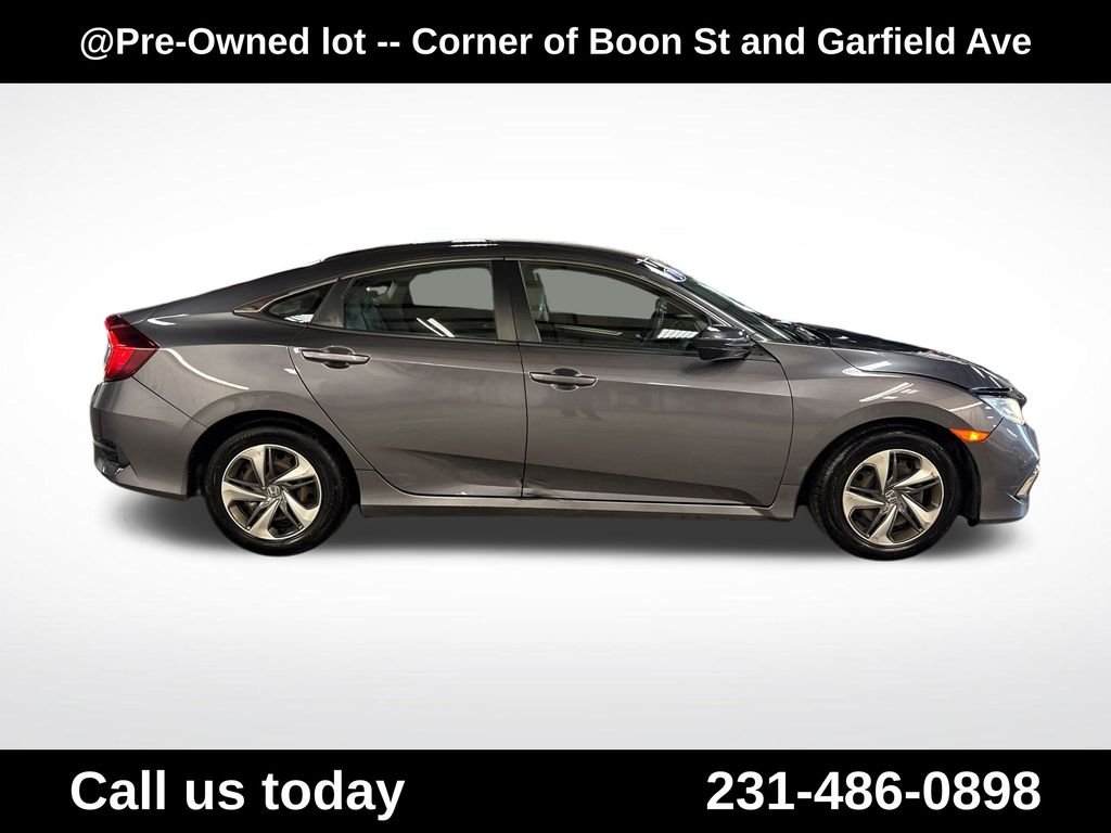 Used 2019  Honda LX image 6