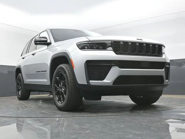 2026 Jeep Grand Cherokee Altitude