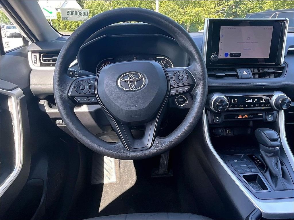 Used 2025 White Toyota XLE image 17