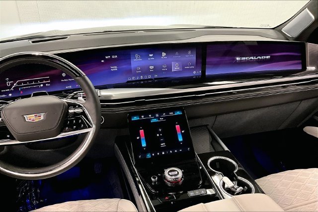 Used 2025 Black Raven Cadillac Sport Platinum image 7