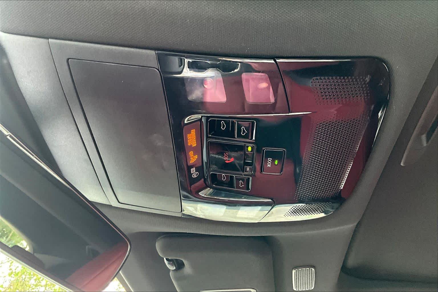 Used 2023 Atomic Silver Lexus Premium image 62