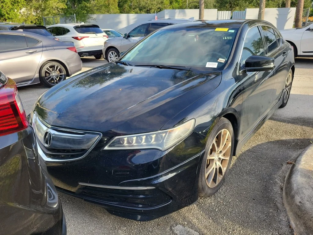 Used 2016 Black Acura V6 image 2