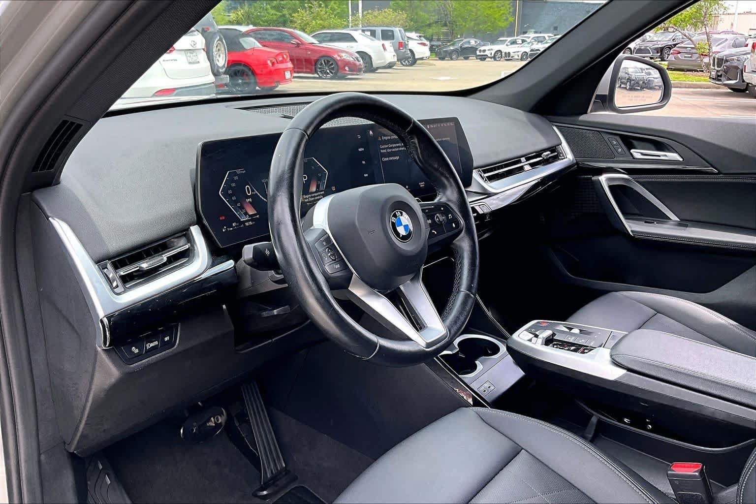 Used 2023 Space Silver Metallic BMW xDrive28i image 16