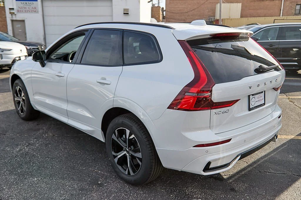 New 2026 Crystal White Volvo Core image 7
