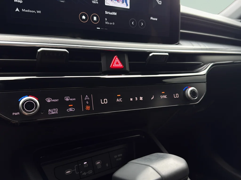 Certified Used 2025 Wolf Gray Kia GT-Line image 19