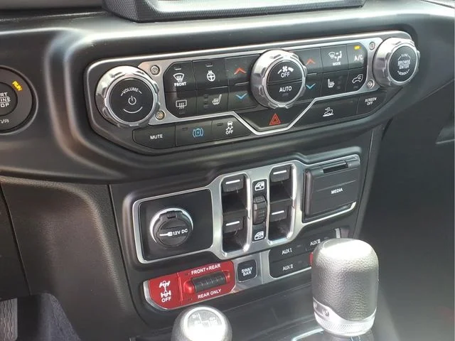 Certified Used 2022 Gray Jeep Unlimited Rubicon 4xe image 8