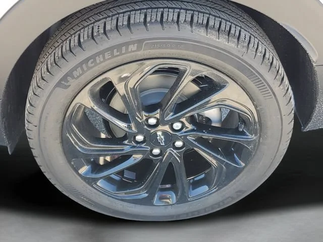 New 2027 Summit White Chevrolet RS image 29