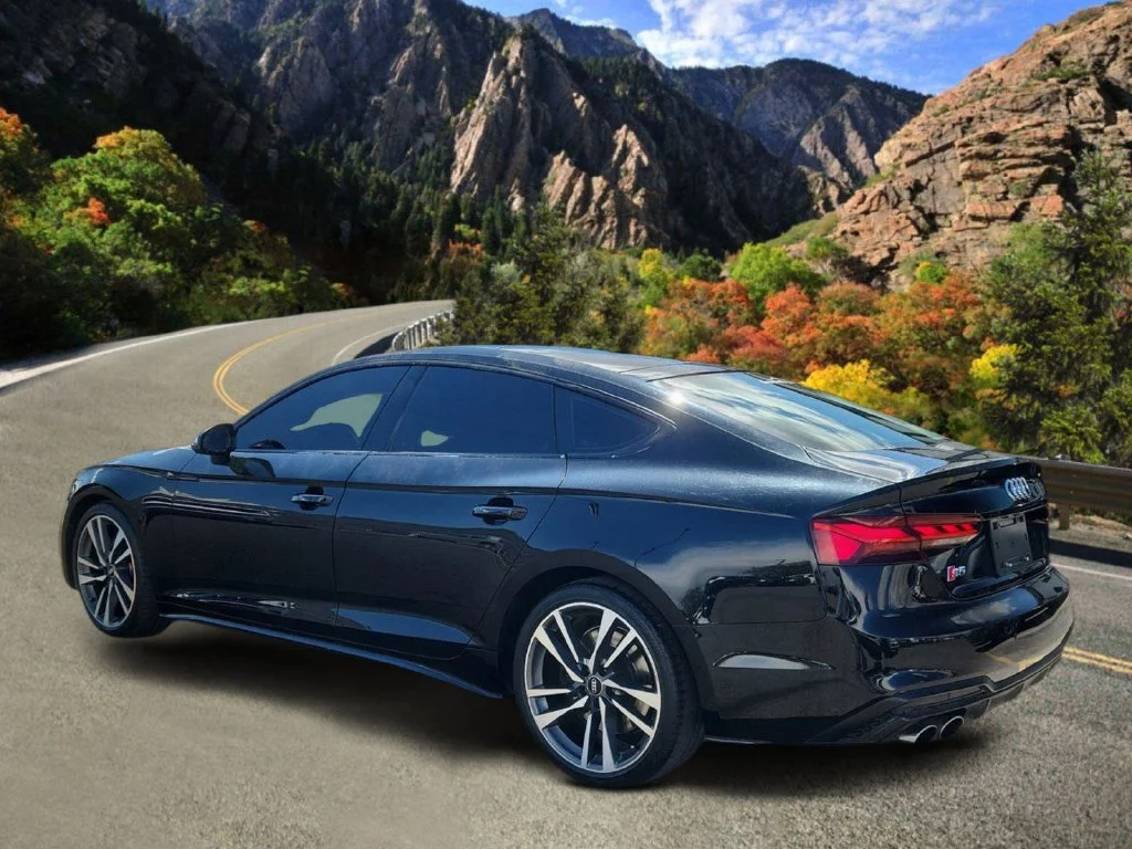 Used 2022 Black Audi  image 5