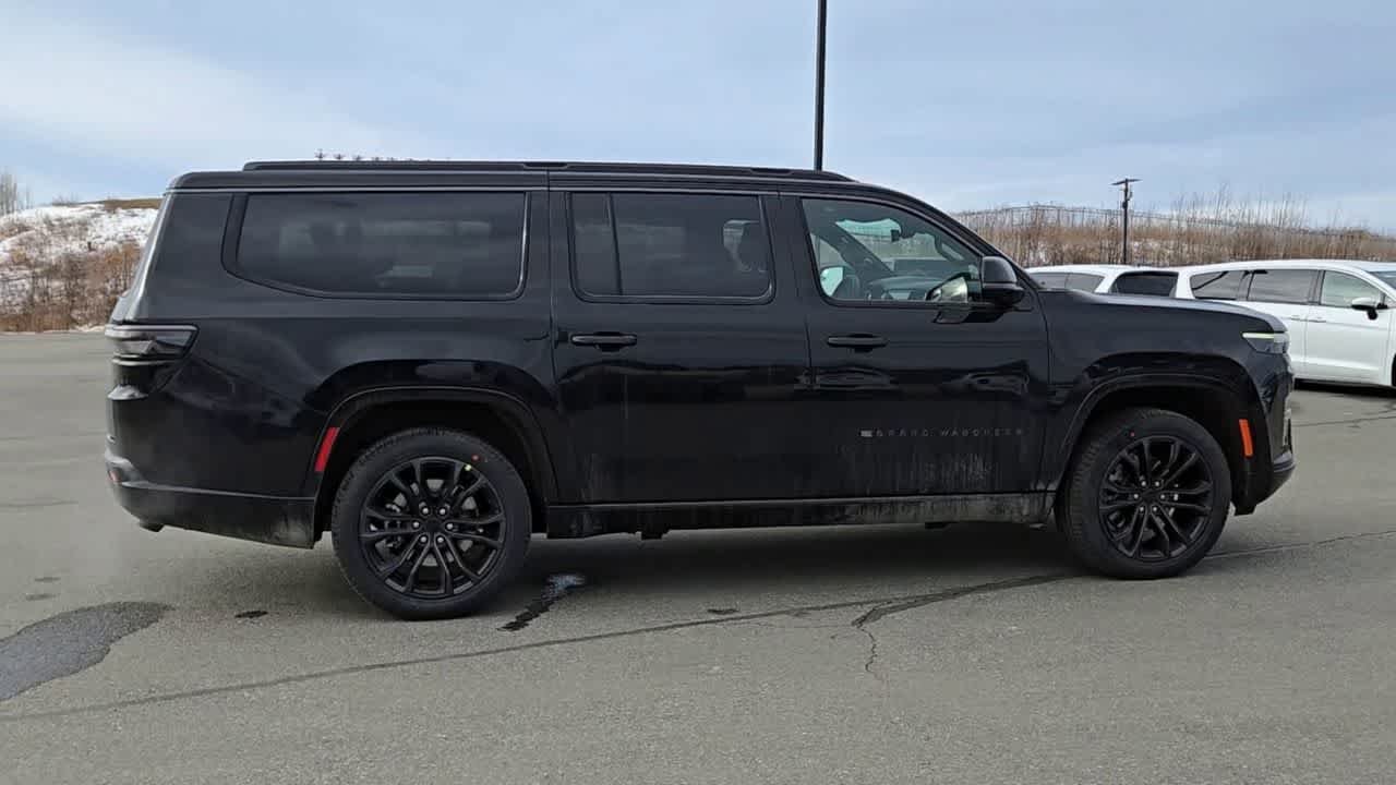 New 2026 High Gloss Black Jeep Summit Obsidian image 9