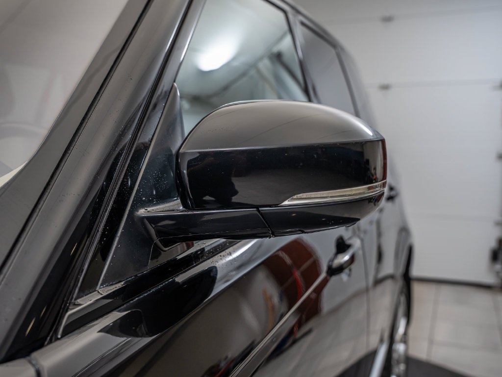 Used 2020 Black Land Rover HSE image 9