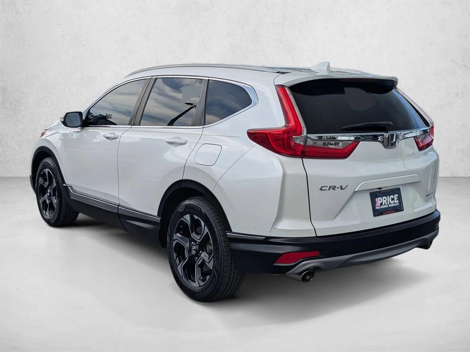 Used 2019 Platinum White Pearl Honda Touring image 8