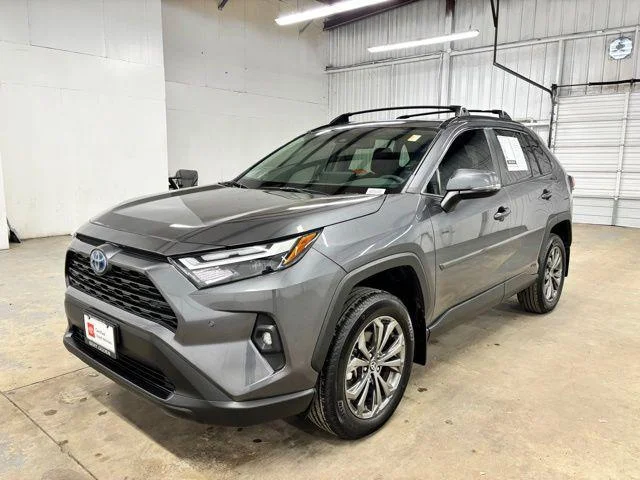 Used 2024 MAGNETIC GRAY MET. Toyota  image 3