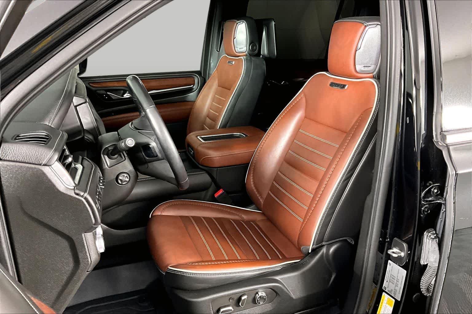 Used 2023 Onyx Black GMC Denali Ultimate image 8