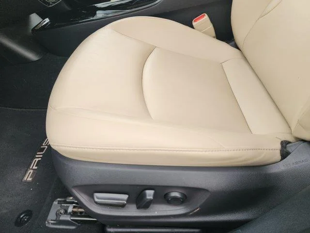 Used 2022 White . Toyota Limited image 24