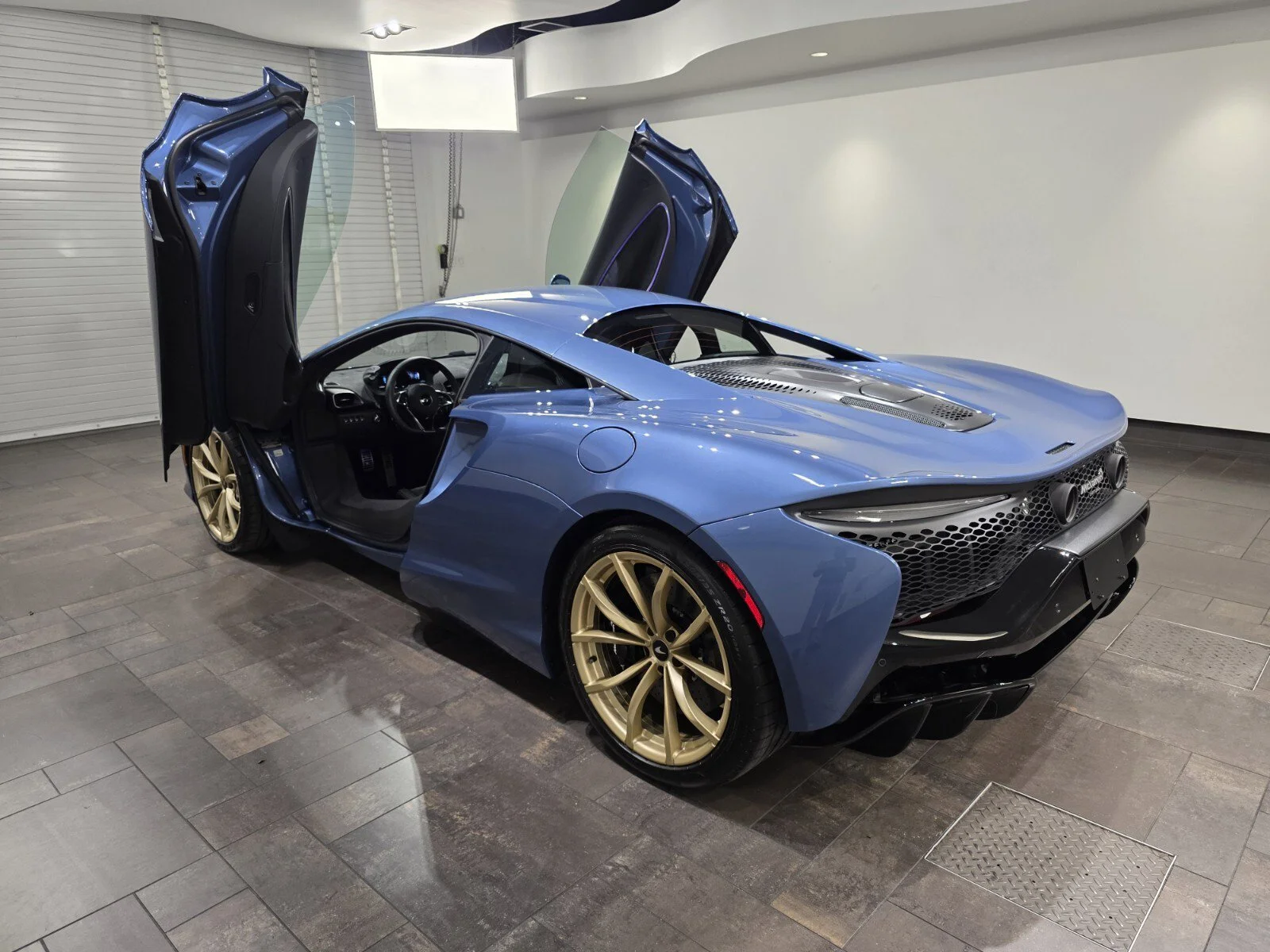 2026 McLaren Artura Performance - Photo 23