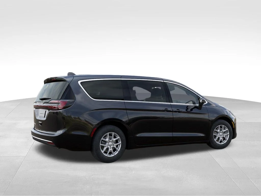 New 2027 Diamond Black Crystal Pearl-Coat Exterior Paint Chrysler Select image 4
