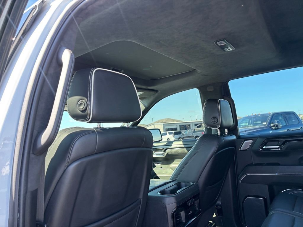 Used 2023 White GMC AT4X image 24