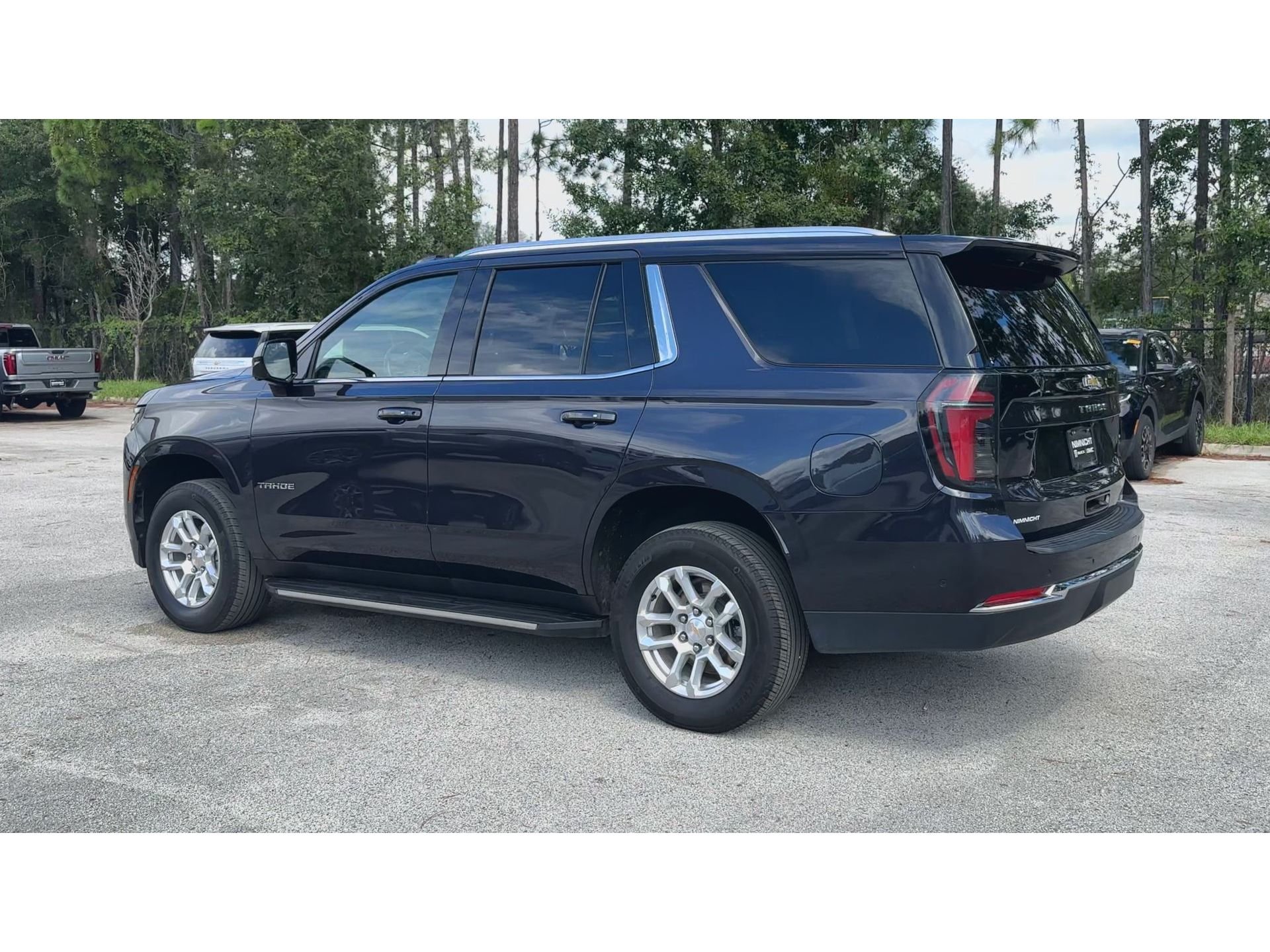 2025 Chevrolet Tahoe LT - Photo 6