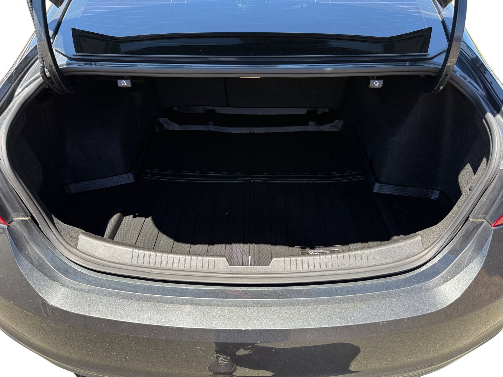 Used 2018 Gray Metallic Chevrolet LT image 17