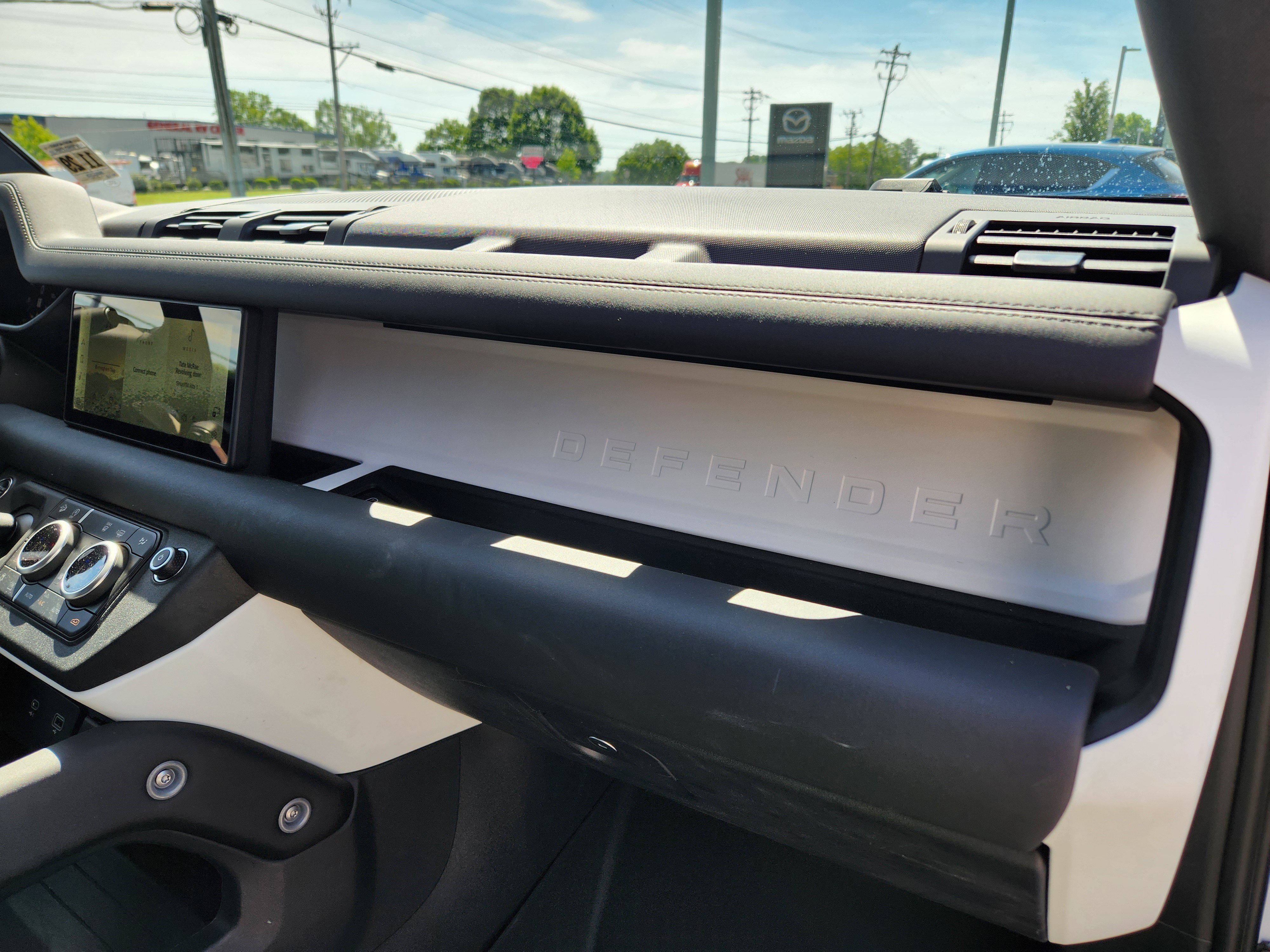 Certified Used 2024 Fuji White Land Rover S image 17