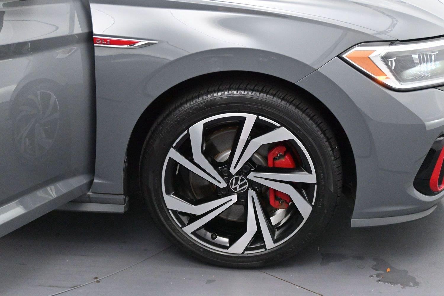 Used 2024 Pure Gray Volkswagen Autobahn image 34