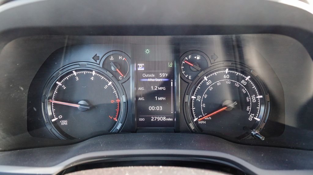 Used 2024 Ice Toyota SR5 image 27