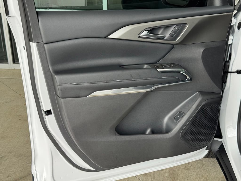 2026 Chevrolet Traverse LT - Photo 24
