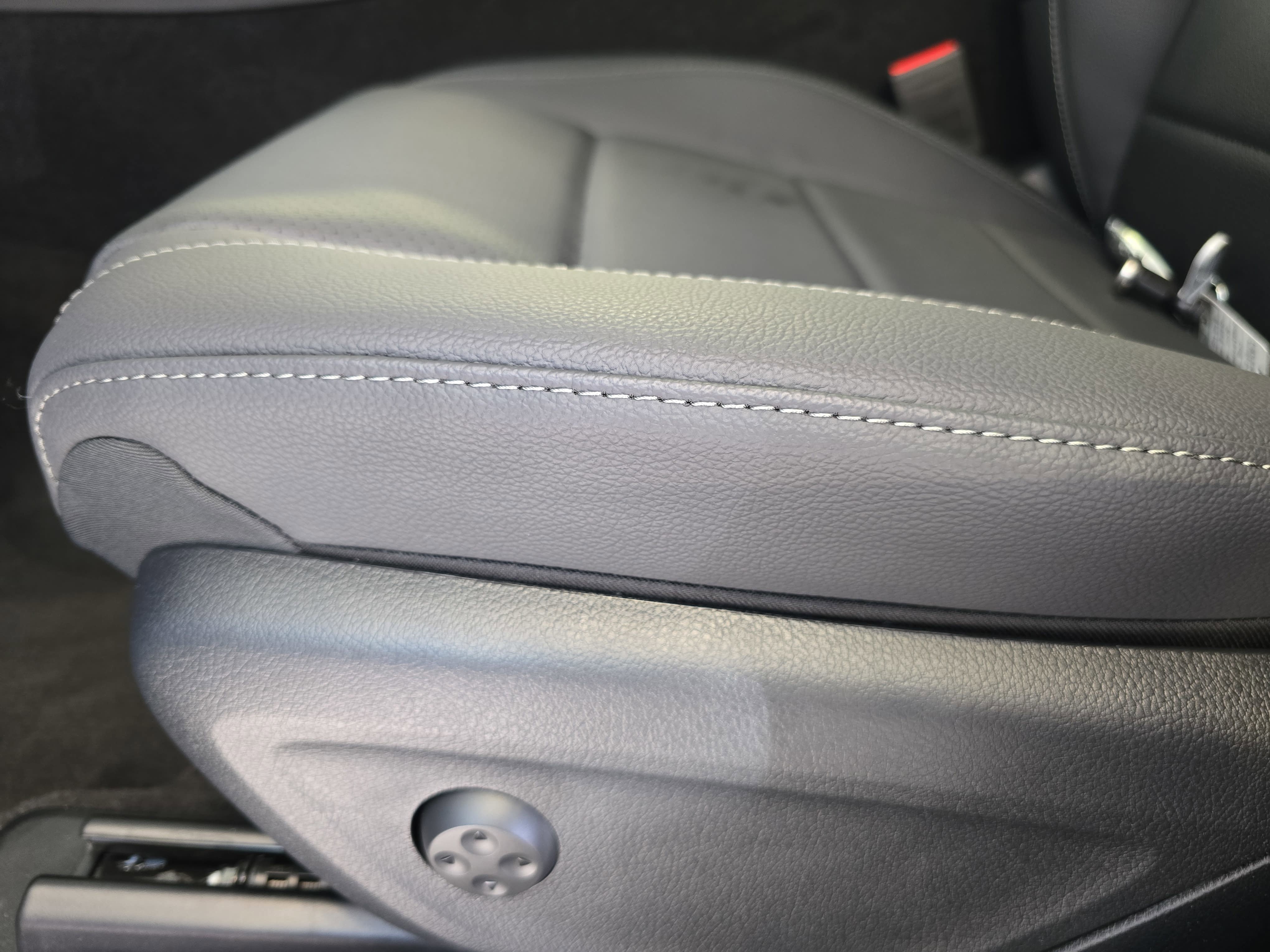 New 2026 Selenite Grey Metallic Mercedes-Benz GLE350 image 29
