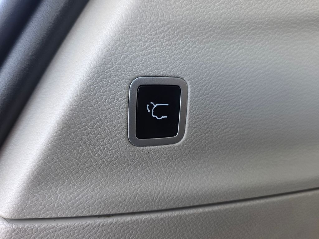 2023 Chrysler Pacifica Touring L - Photo 14